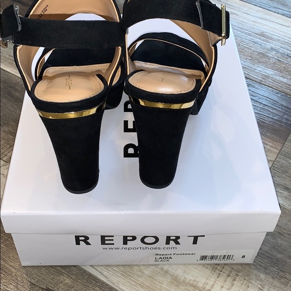 Woman’s Report Black Sandal - Picture 2 of 8